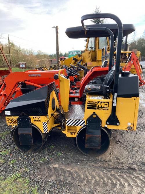 Multiquip 3500lb Vibratory Roller Multiquip 3500lb Vibratory Roller